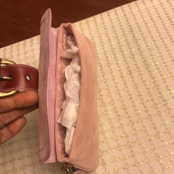 Coach beautiful suede wristlet - Picture 5 of 8